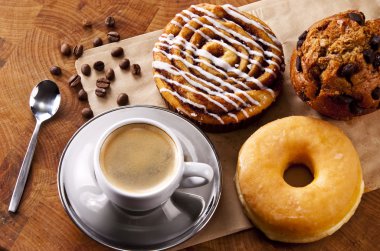 Шість продуктів, які не можна змішувати з кавою: один з них ви вживаєте постійно