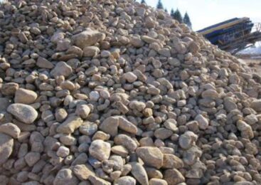 Незаконний видобуток гравію та опір поліції: на Буковині справу передали до суду