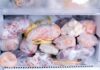Їх постійно кладуть у морозилку, а дарма: які продукти не варто заморожувати