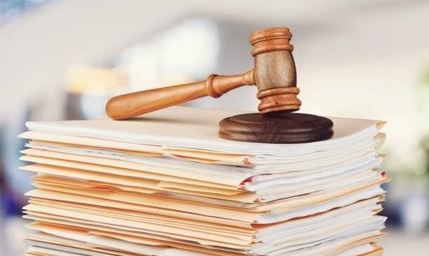 Суд масово скасовує рішення про самостійне виховання дітей: що відбувається на Буковині