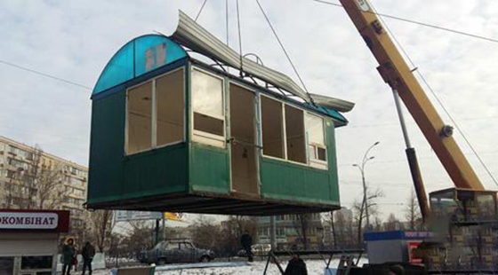 За позовом прокуратури у Глибоці демонтовано незаконно встановлену тимчасову споруду